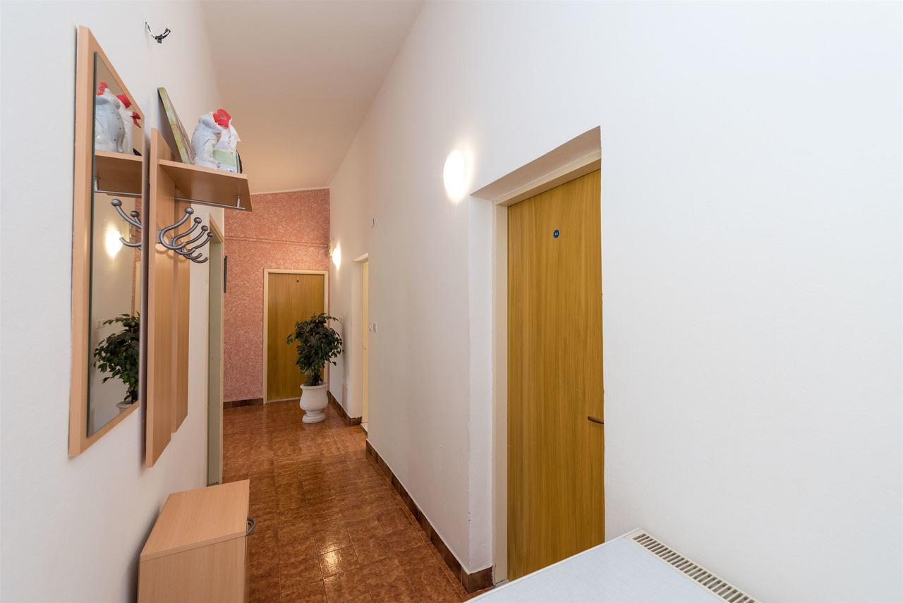 Apartments And Rooms Dragica スタリグラード エクステリア 写真
